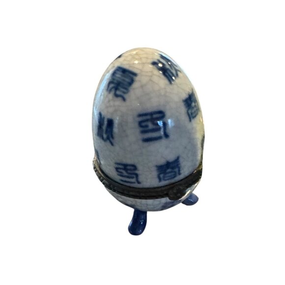 Vintage Blue & White Porcelain Egg Trinket Box With Hinged Lid & Metal Trim - Picture 5 of 9